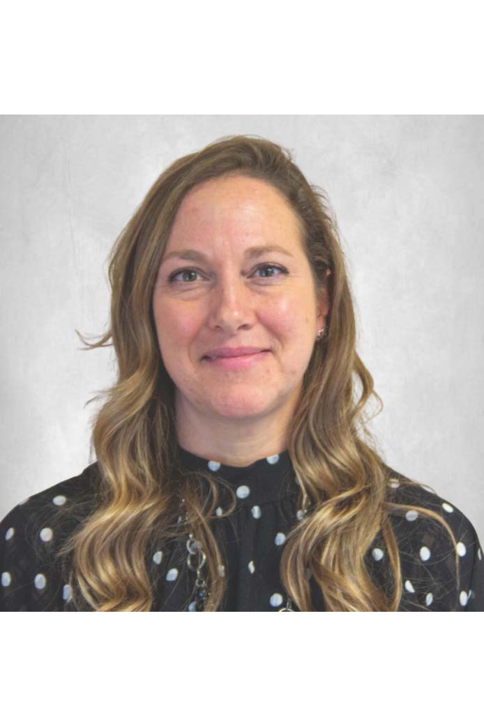 Sara Geary's headshot